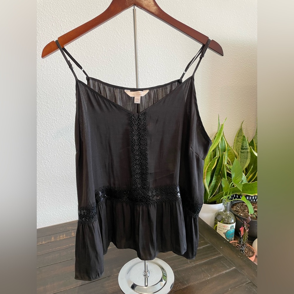 Lauren Conrad XXL blouse 100% polyester Camisole with lace sequin trim Black